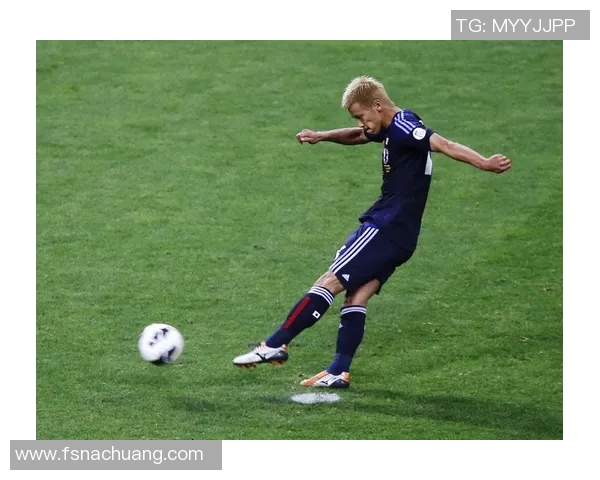 《从小小足球星到绿茵传奇:一个孩子的足球梦想与成长历程》 《从小小足球星到绿茵传奇:一个孩子的足球梦想与成长历程》