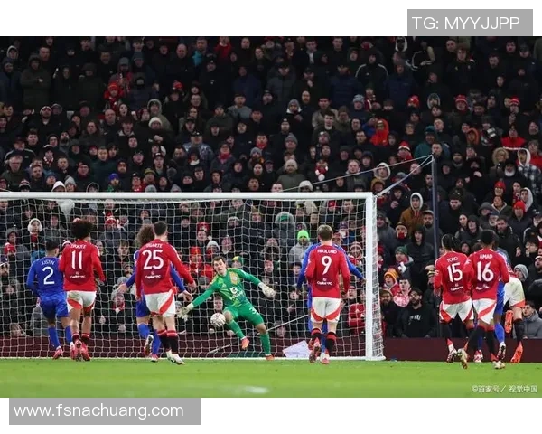 从球场巨星到战术大师足球球星转型教练的挑战与辉煌之路 从球场巨星到战术大师足球球星转型教练的挑战与辉煌之路