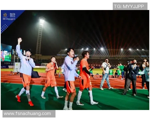 从足球小狗到绿茵场上的闪耀明星，它的传奇之路让人热血沸腾