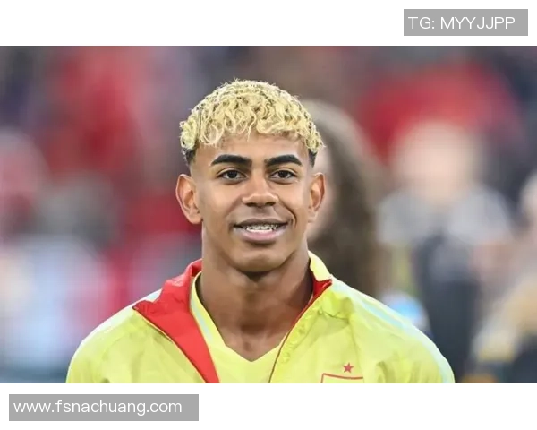 足球天才Long：从青涩少年到世界巨星的奋斗历程与辉煌成就